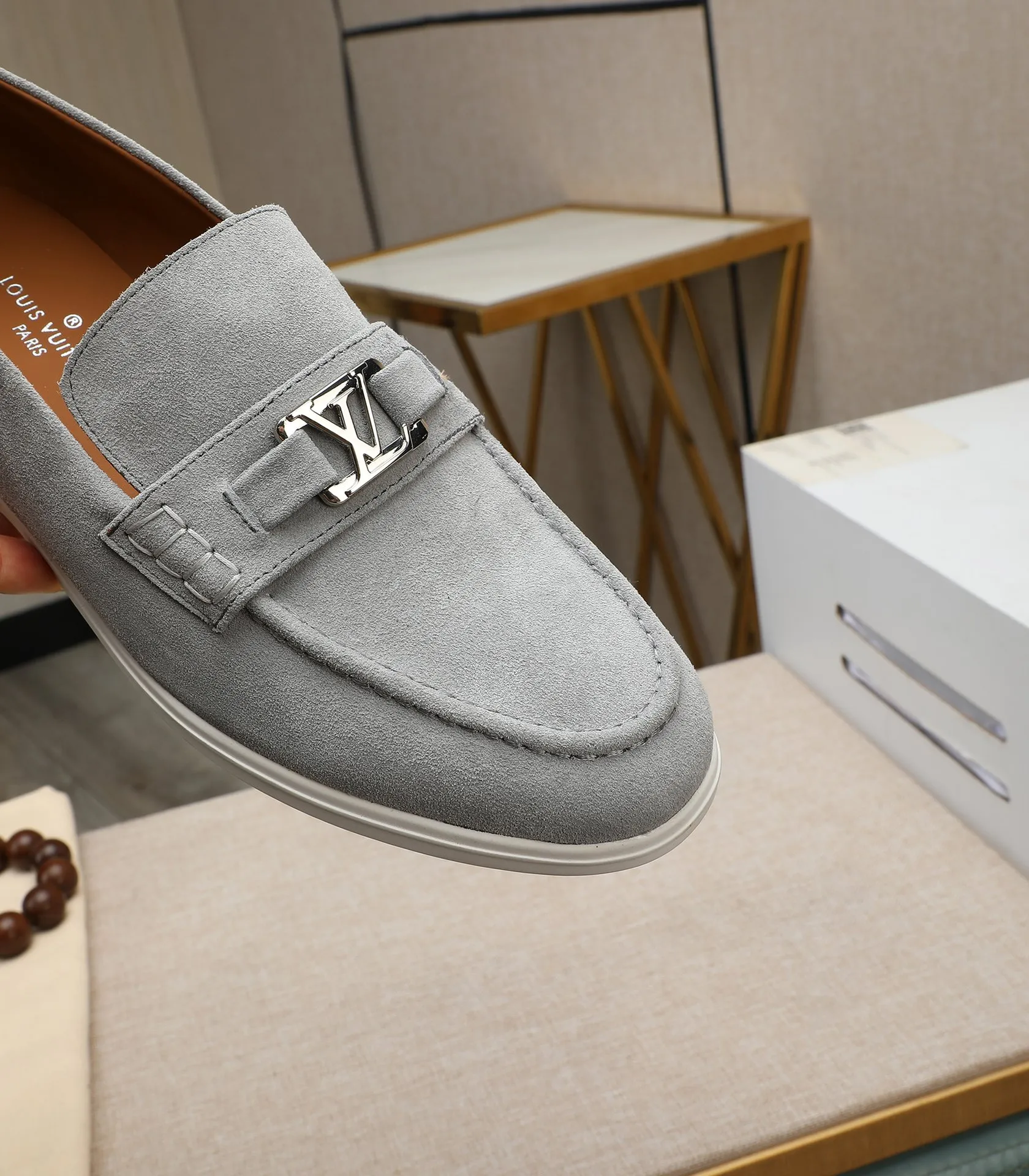 Men's shoes 💰520 📛📛【LOUIS VUITTON】Louis Vuitton 2024 official website synchronized new products 👟Milan fashion catwalk style 🇰🇾🇰🇾LV family logo, celebrity style, a must-have for fashionistas ⚠️First-layer calfskin ➕Genuine leather lining ➕Official website original version special outsole 👞Number 38-44